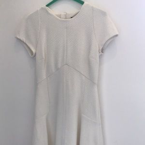 Calvin Klein women’s white short sleeved dress